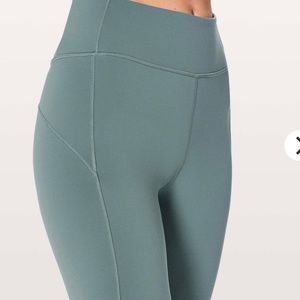 Lululemon in movement tight 25” everlux
